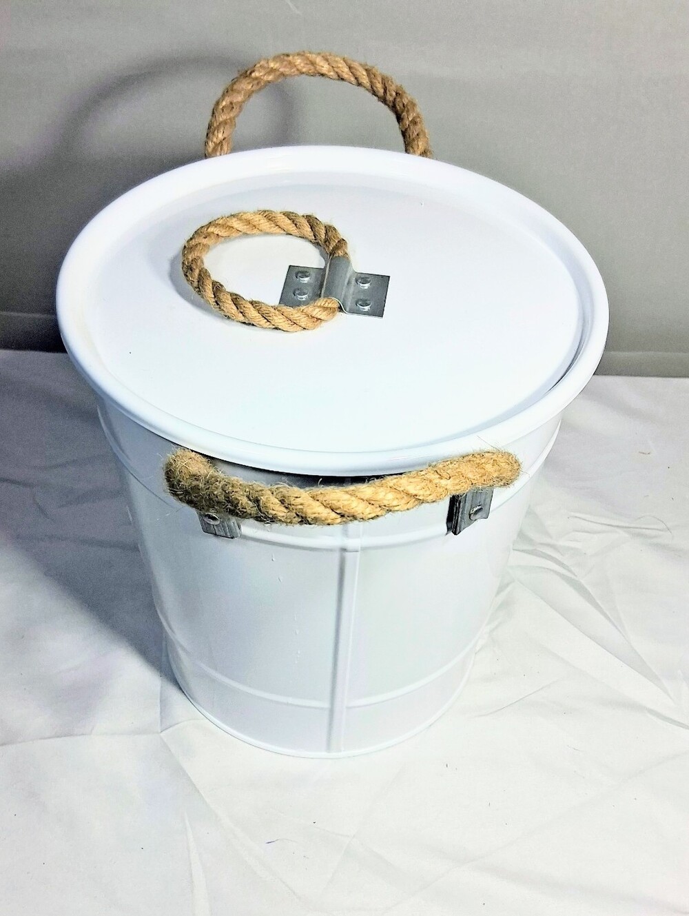 Farmhouse/ Cottagecore/Beach White Ice/Wine Bucket with Easy Carry Ropes - Picture 4 of 7